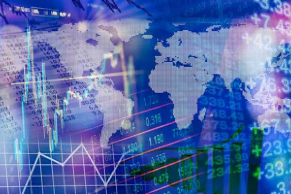 小鹏女性人形机器人里藏真人？何小鹏“扒皮”回应，公司股价亮了……