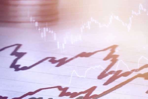 小鹏女性人形机器人里藏真人？何小鹏“扒皮”回应，公司股价亮了……